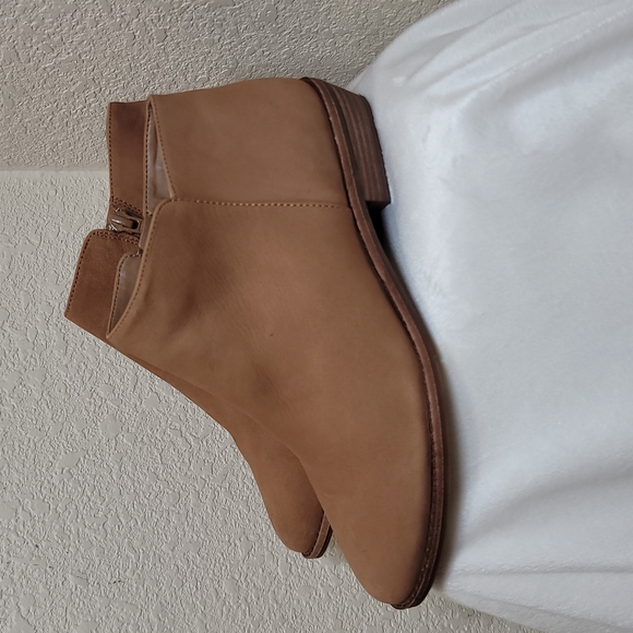 Alex Marie Booties - Picture 2 of 7